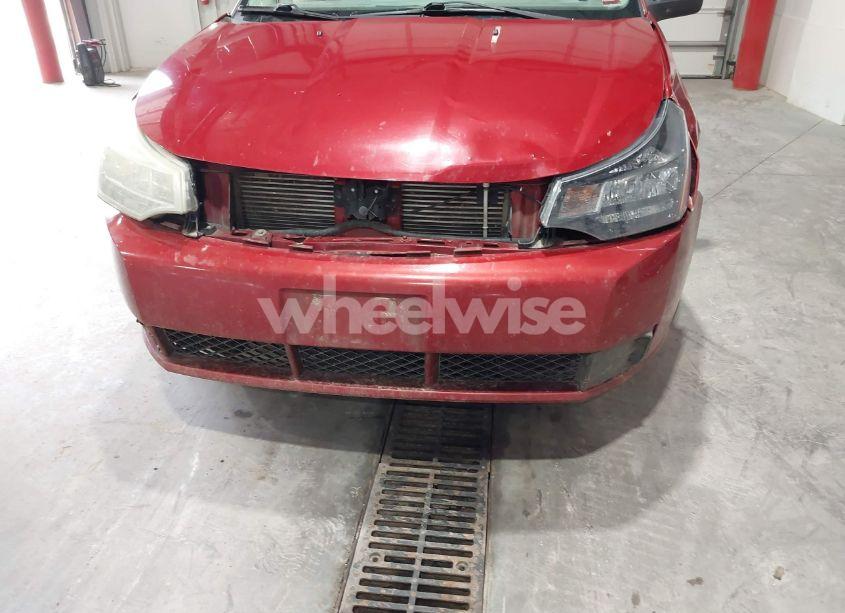 Photo 6 of 2010 Ford Focus S (VIN 1FAHP3EN1AW135724)