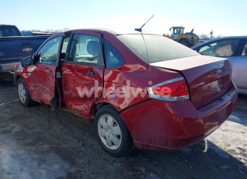 Photo 3 of 2011 Ford Focus S (VIN 1FAHP3EN1BW147437)