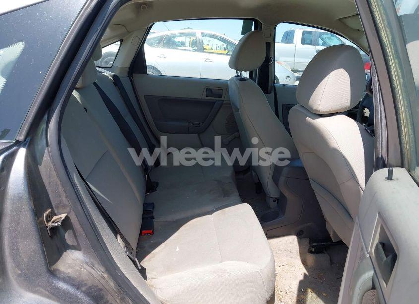 Photo 8 of 2010 Ford Focus S (VIN 1FAHP3EN2AW166268)