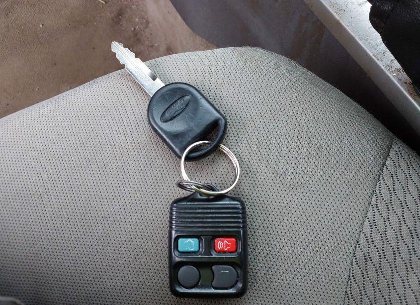 Photo 11 of 2010 Ford Focus S (VIN 1FAHP3EN2AW237727)