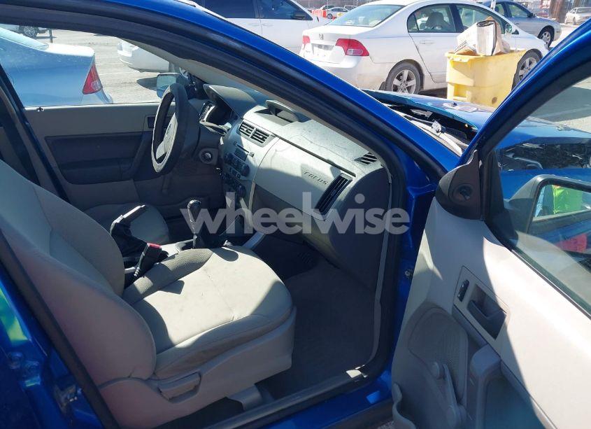 Photo 5 of 2010 Ford Focus S (VIN 1FAHP3EN3AW145235)