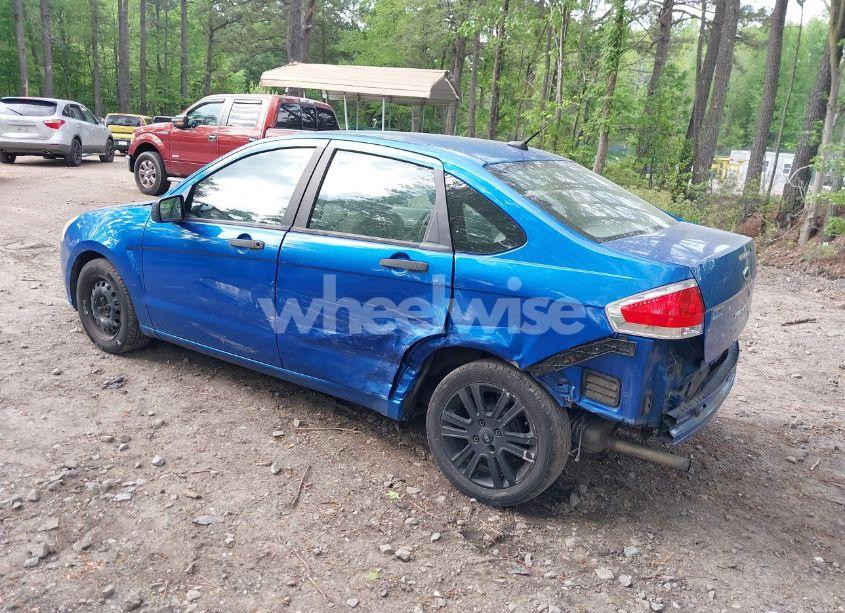 Photo 3 of 2011 Ford Focus S (VIN 1FAHP3EN3BW124922)