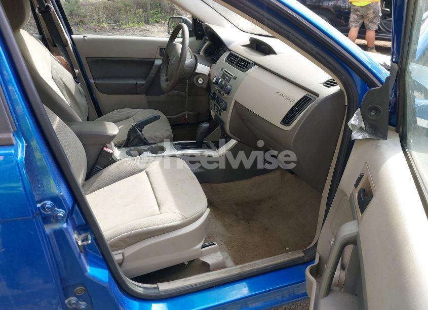 Photo 5 of 2011 Ford Focus S (VIN 1FAHP3EN3BW124922)