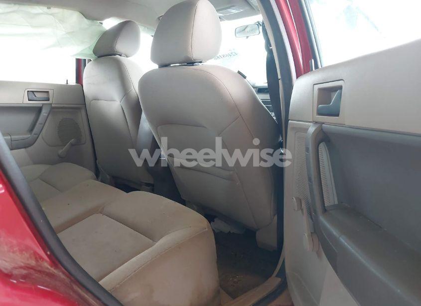 Photo 8 of 2011 Ford Focus S (VIN 1FAHP3EN3BW158746)