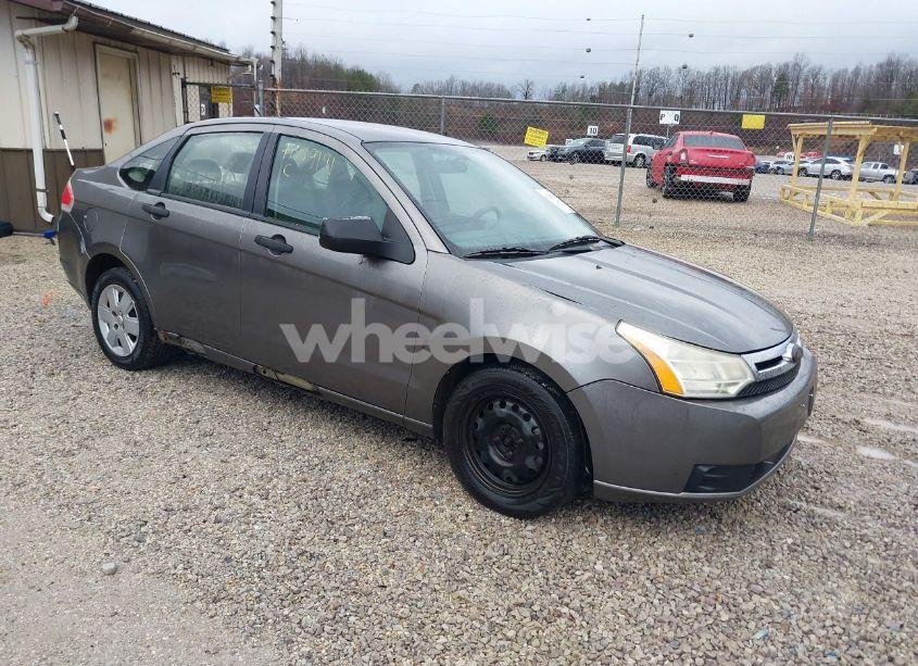 2010 Ford Focus S (VIN 1FAHP3EN4AW293085) main photo