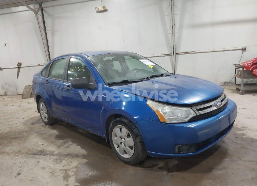 2010 Ford Focus S (VIN 1FAHP3EN5AW238600) main photo