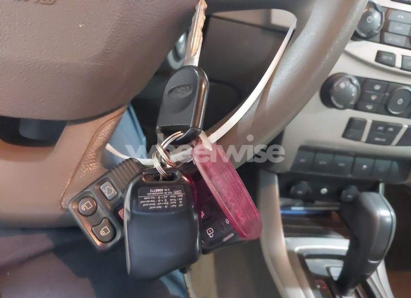 Photo 11 of 2010 Ford Focus S (VIN 1FAHP3EN5AW238600)