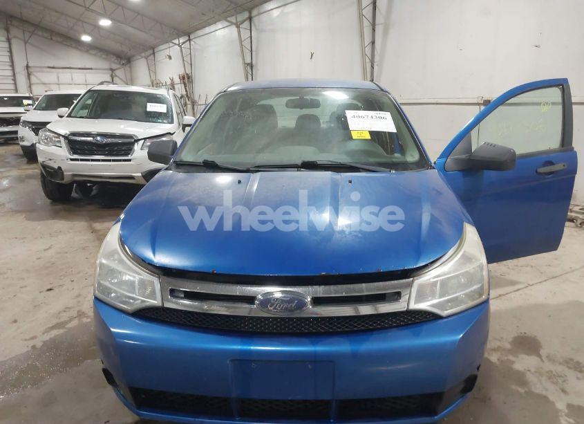 Photo 6 of 2010 Ford Focus S (VIN 1FAHP3EN5AW238600)