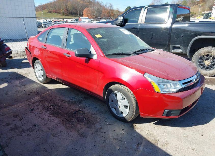 2011 Ford Focus S (VIN 1FAHP3EN6BW101229) main photo