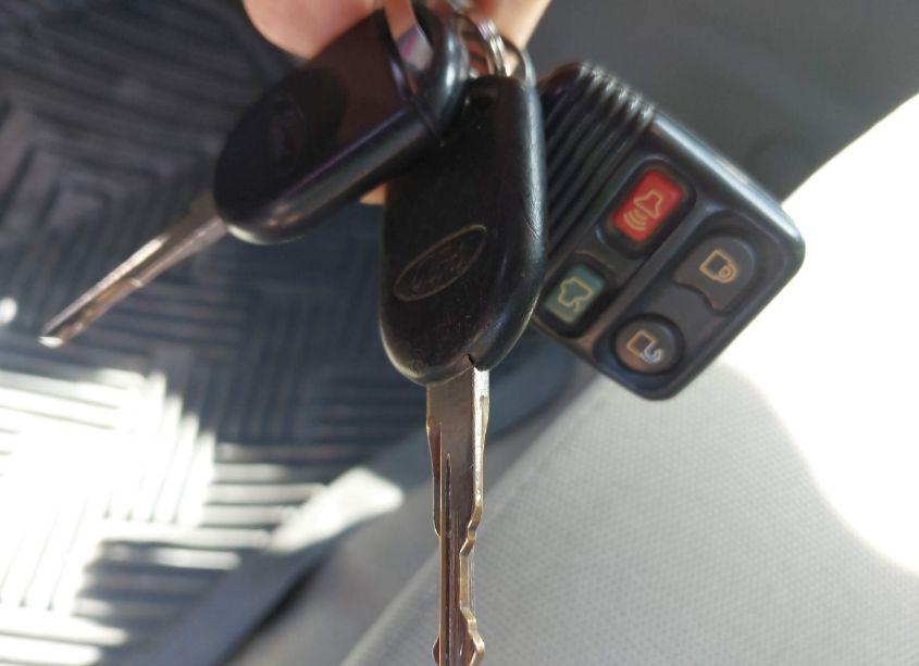 Photo 11 of 2011 Ford Focus S (VIN 1FAHP3EN6BW101229)