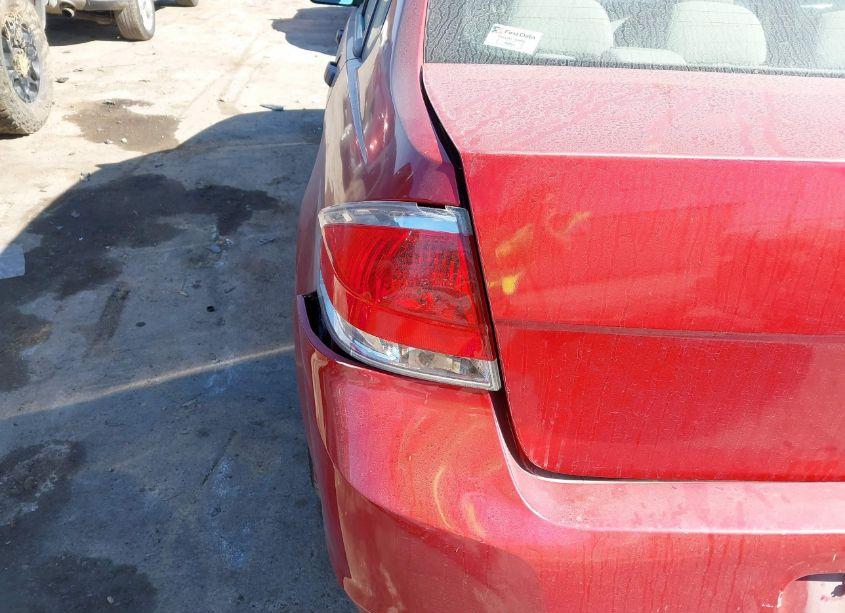 Photo 13 of 2011 Ford Focus S (VIN 1FAHP3EN6BW101229)