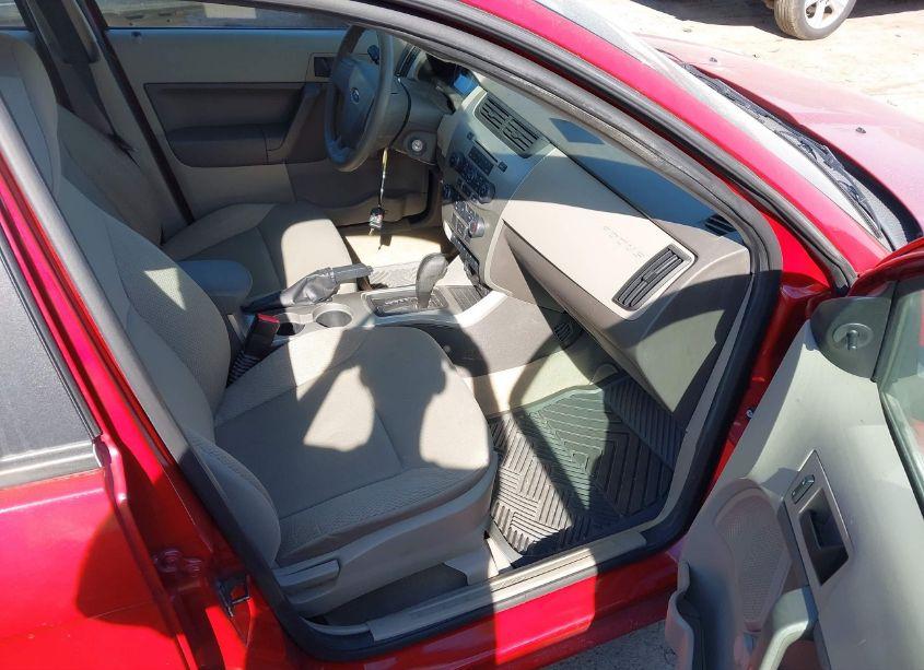 Photo 5 of 2011 Ford Focus S (VIN 1FAHP3EN6BW101229)