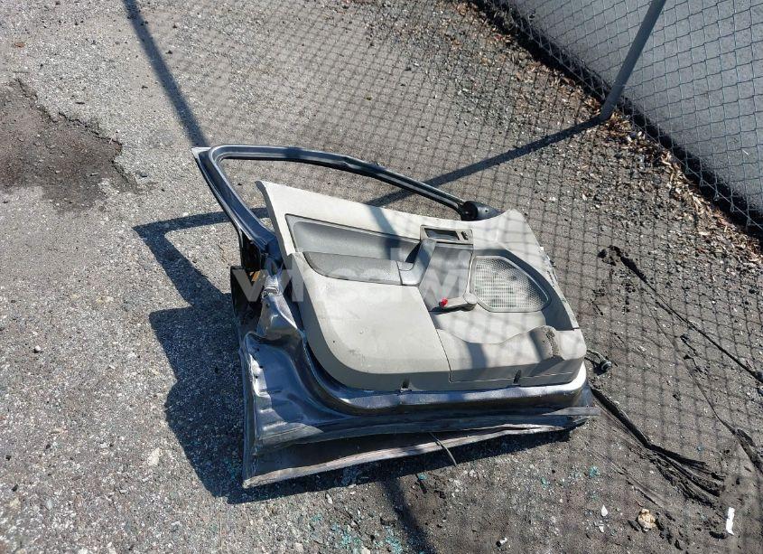 Photo 11 of 2011 Ford Focus S (VIN 1FAHP3EN6BW142668)