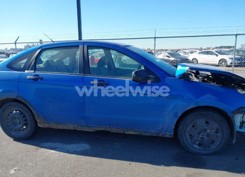 Photo 13 of 2010 Ford Focus S (VIN 1FAHP3EN7AW104476)