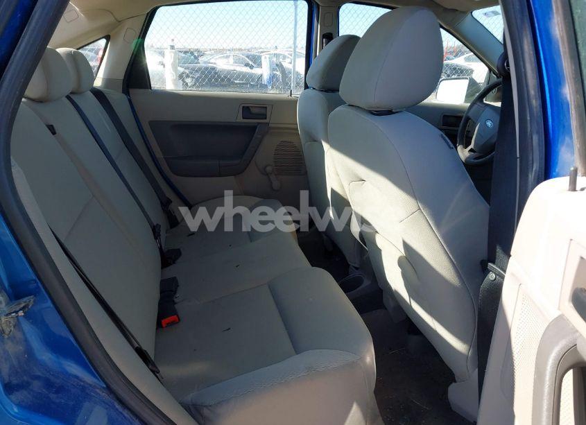 Photo 8 of 2010 Ford Focus S (VIN 1FAHP3EN7AW104476)