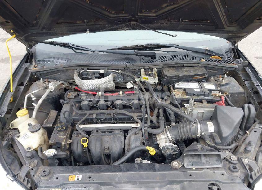 Photo 10 of 2010 Ford Focus S (VIN 1FAHP3EN7AW153015)