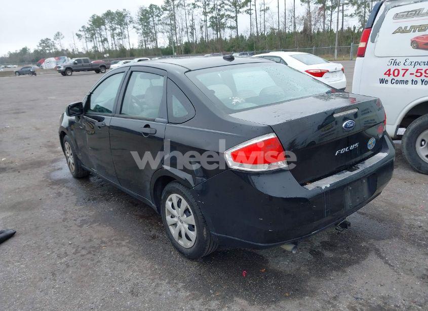 Photo 3 of 2010 Ford Focus S (VIN 1FAHP3EN7AW153015)