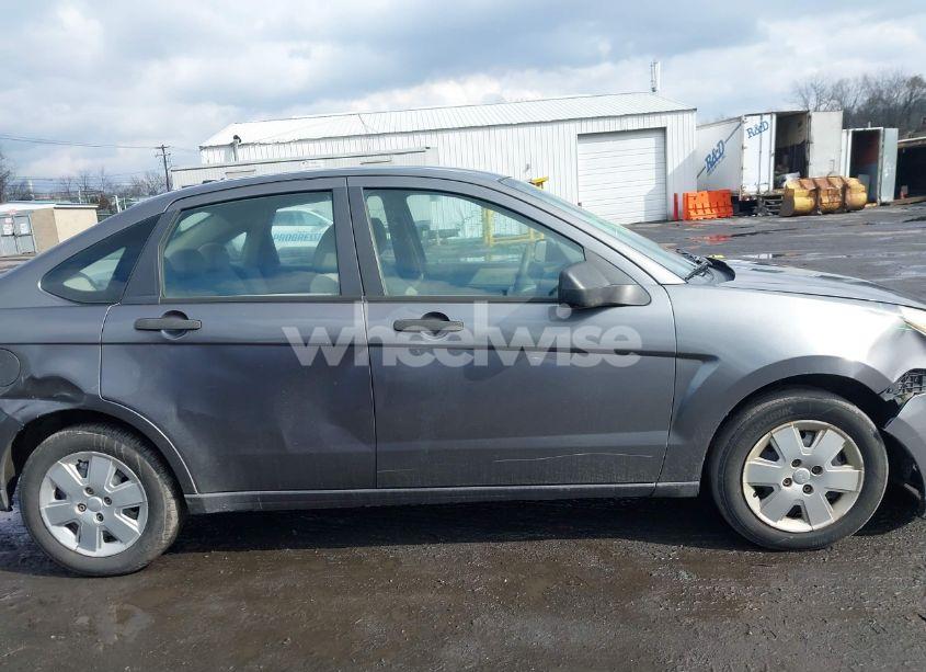 Photo 13 of 2010 Ford Focus S (VIN 1FAHP3EN7AW260890)