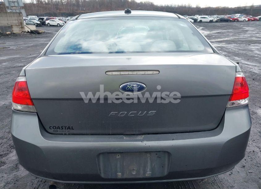 Photo 16 of 2010 Ford Focus S (VIN 1FAHP3EN7AW260890)