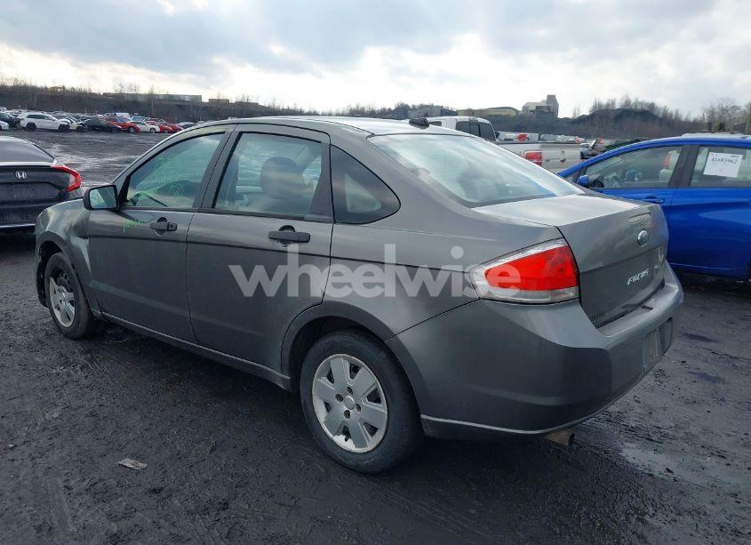 Photo 3 of 2010 Ford Focus S (VIN 1FAHP3EN7AW260890)