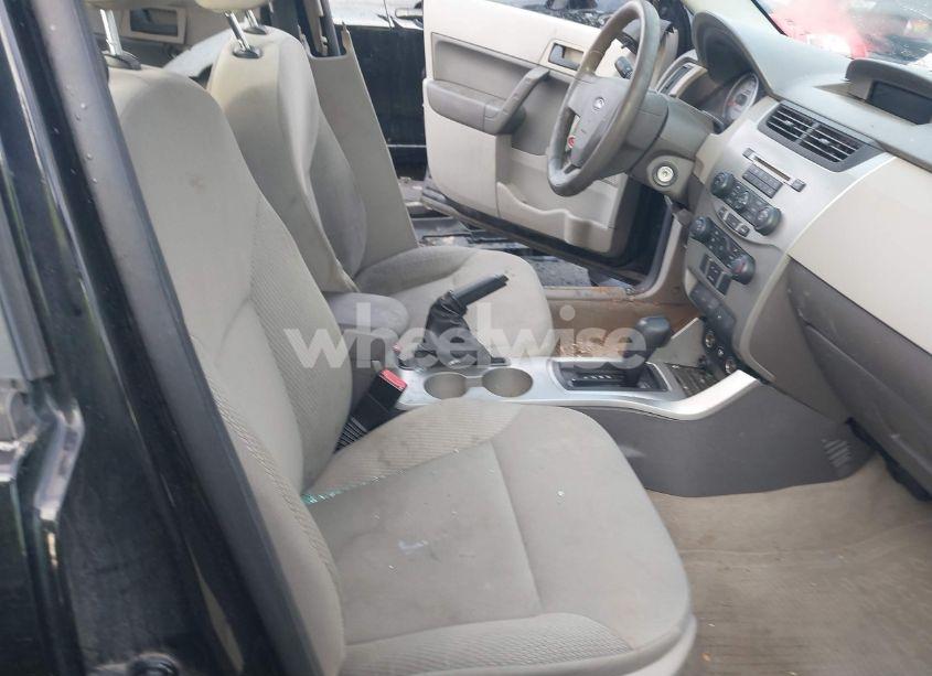 Photo 5 of 2010 Ford Focus S (VIN 1FAHP3EN9AW170219)