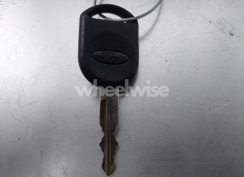 Photo 11 of 2010 Ford Focus S (VIN 1FAHP3EN9AW247994)