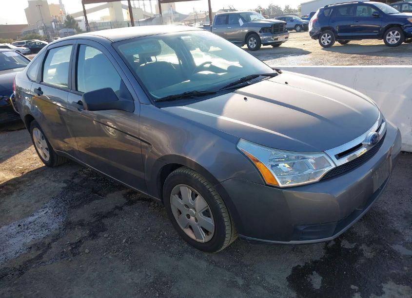 2010 Ford Focus S (VIN 1FAHP3ENXAW142767) main photo