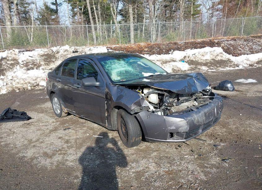 2010 Ford Focus S (VIN 1FAHP3ENXAW275495) main photo