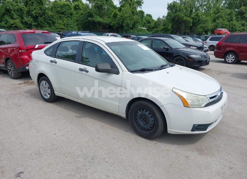 2010 Ford Focus S (VIN 1FAHP3ENXAW277313) main photo