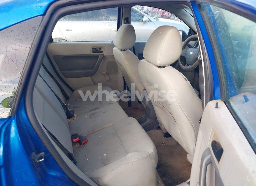 Photo 8 of 2011 Ford Focus S (VIN 1FAHP3ENXBW127008)