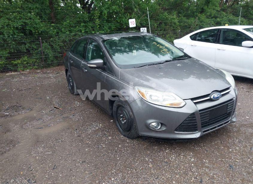 2012 Ford Focus SE (VIN 1FAHP3F20CL138736) main photo