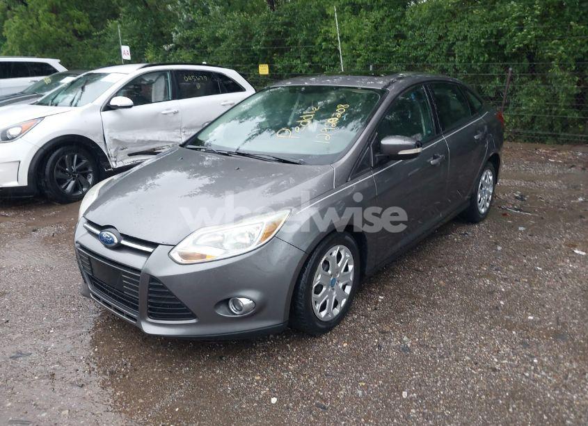 Photo 2 of 2012 Ford Focus SE (VIN 1FAHP3F20CL138736)