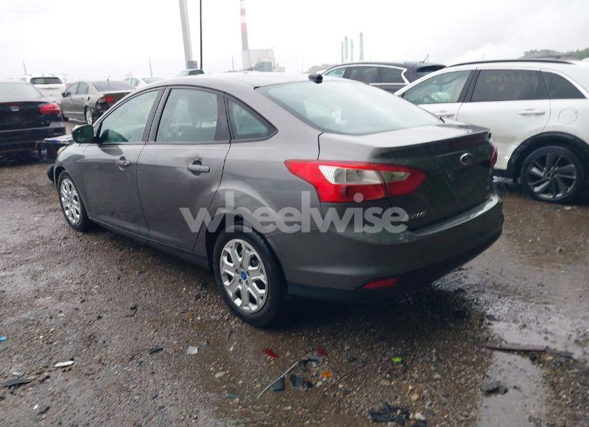 Photo 3 of 2012 Ford Focus SE (VIN 1FAHP3F20CL138736)