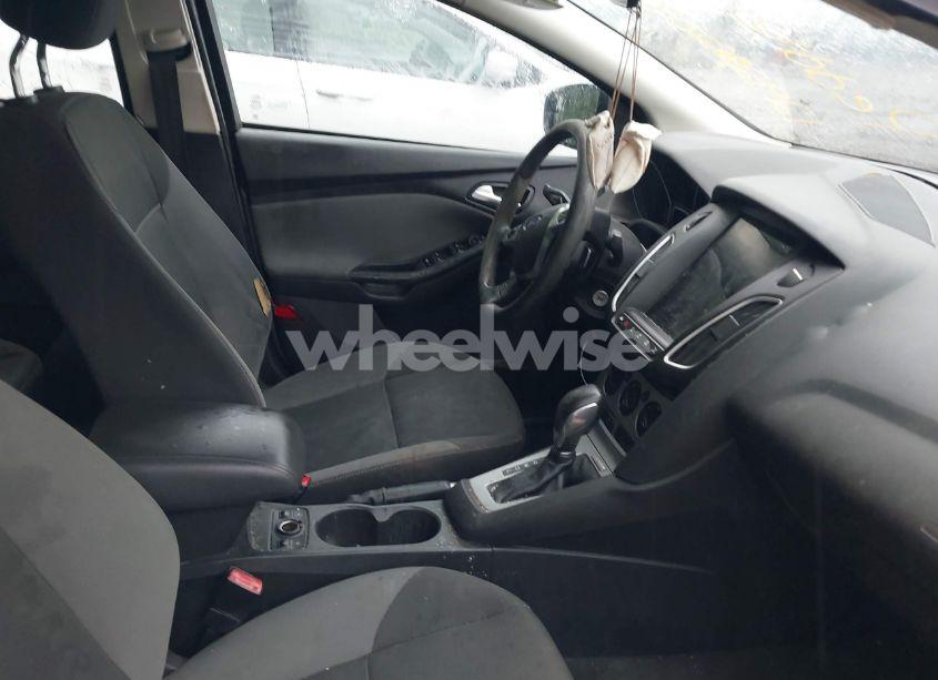 Photo 5 of 2012 Ford Focus SE (VIN 1FAHP3F20CL138736)