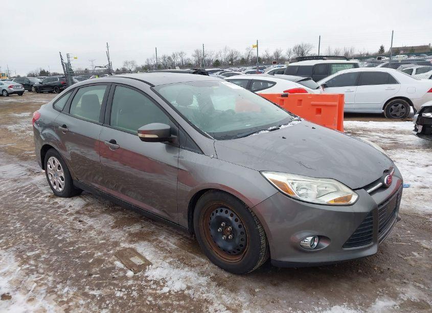 2012 Ford Focus SE (VIN 1FAHP3F20CL182851) main photo