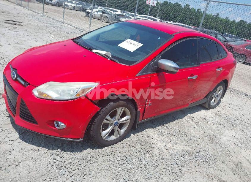 Photo 2 of 2012 Ford Focus SE (VIN 1FAHP3F20CL205755)