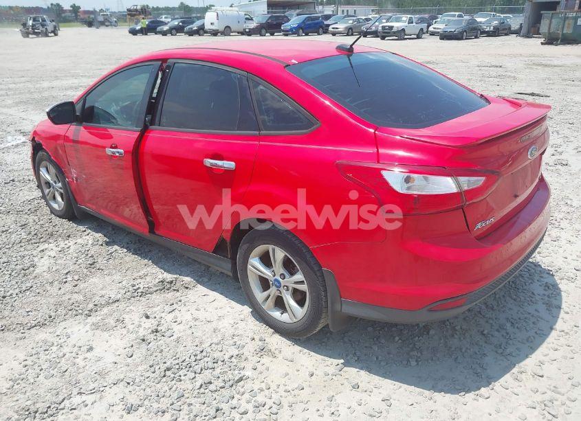 Photo 3 of 2012 Ford Focus SE (VIN 1FAHP3F20CL205755)