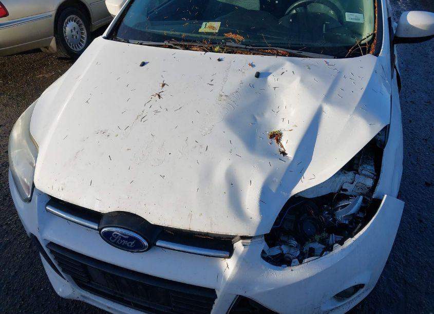 Photo 10 of 2012 Ford Focus SE (VIN 1FAHP3F20CL258665)