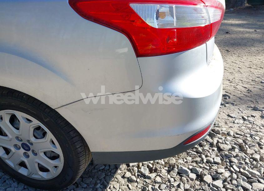 Photo 12 of 2012 Ford Focus SE (VIN 1FAHP3F20CL372603)