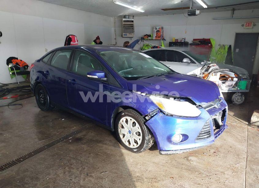 2012 Ford Focus SE (VIN 1FAHP3F20CL421086) main photo