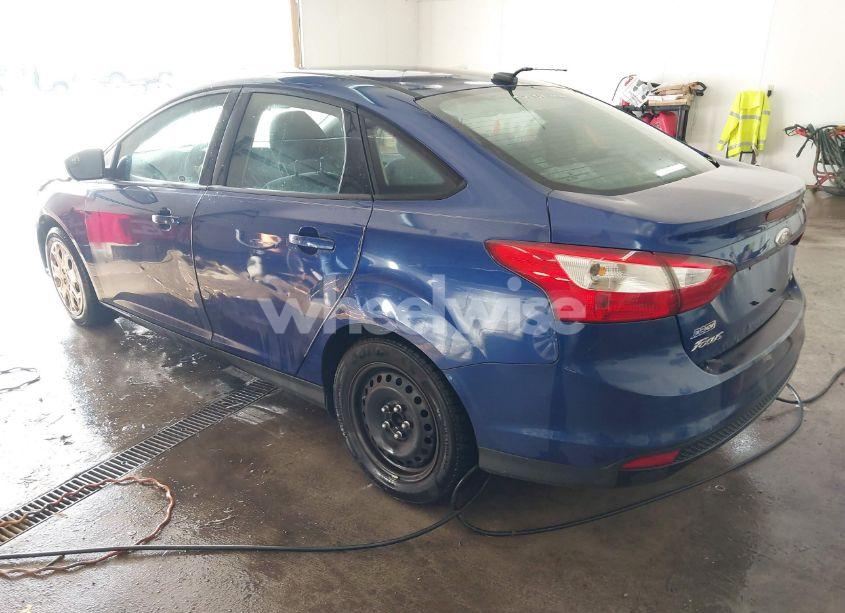 Photo 3 of 2012 Ford Focus SE (VIN 1FAHP3F20CL421086)