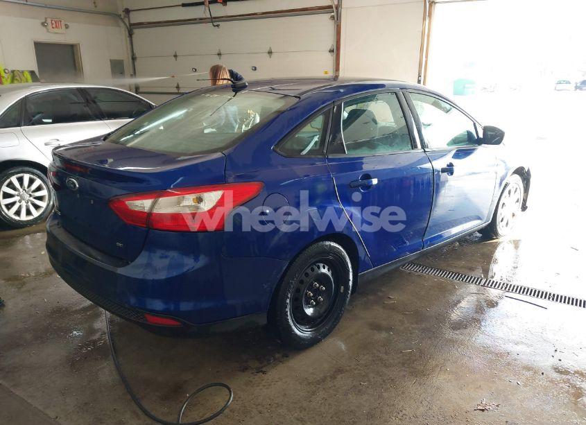 Photo 4 of 2012 Ford Focus SE (VIN 1FAHP3F20CL421086)