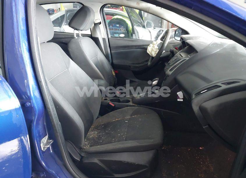 Photo 5 of 2012 Ford Focus SE (VIN 1FAHP3F20CL421086)