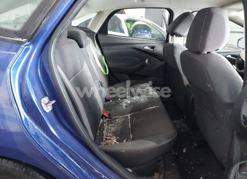 Photo 8 of 2012 Ford Focus SE (VIN 1FAHP3F20CL421086)