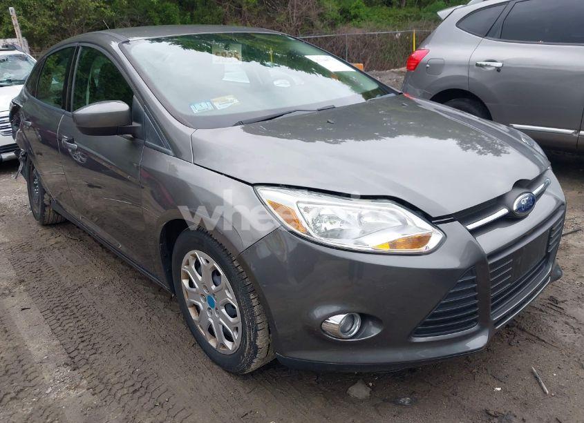 2012 Ford Focus SE (VIN 1FAHP3F20CL441810) main photo