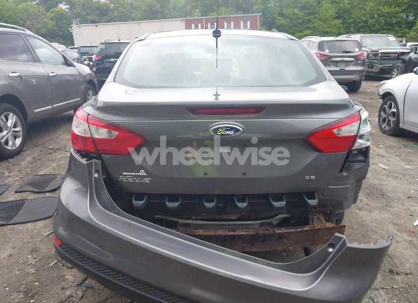 Photo 16 of 2012 Ford Focus SE (VIN 1FAHP3F20CL441810)