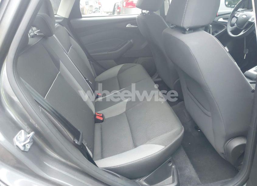 Photo 8 of 2012 Ford Focus SE (VIN 1FAHP3F20CL441810)