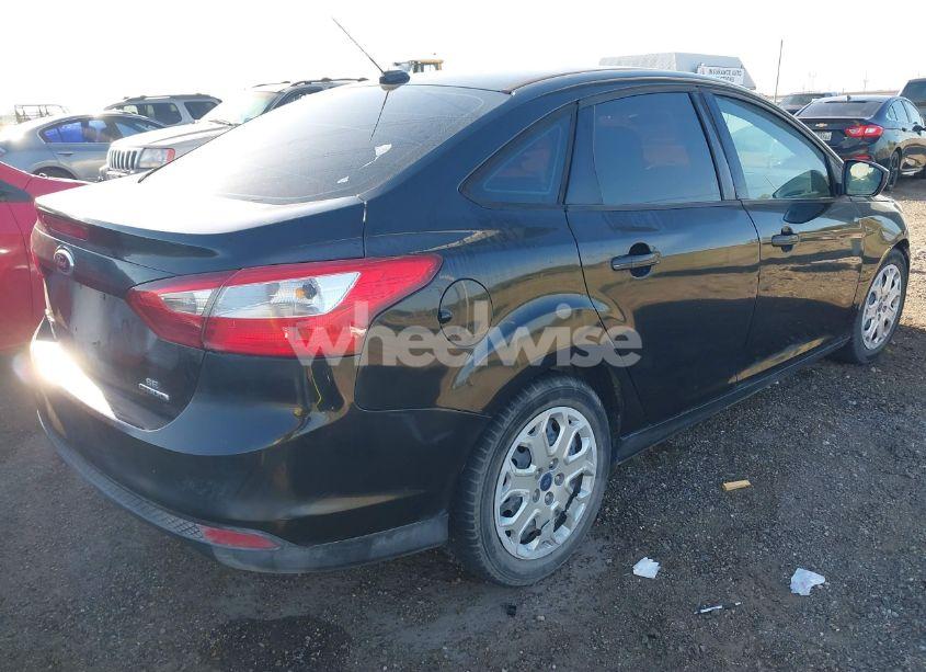 Photo 4 of 2012 Ford Focus SE (VIN 1FAHP3F20CL455495)