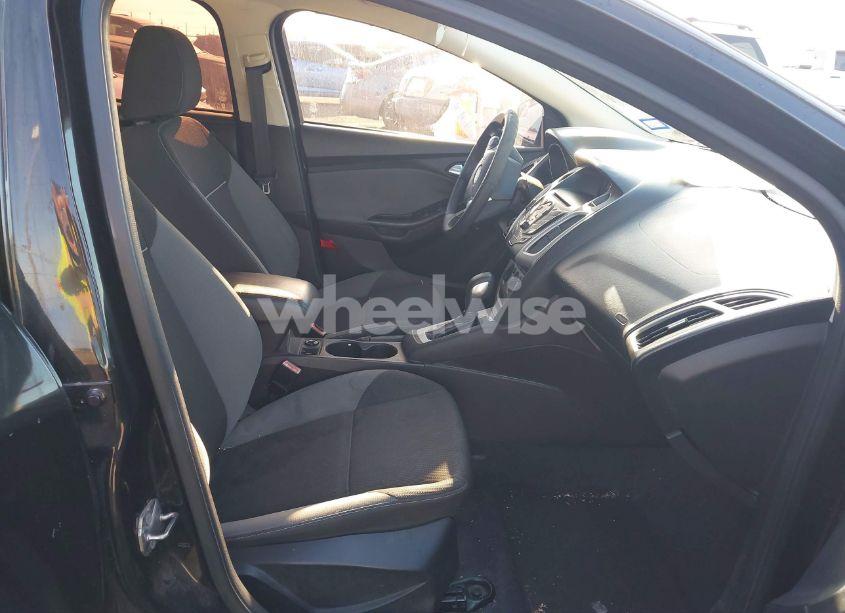 Photo 5 of 2012 Ford Focus SE (VIN 1FAHP3F20CL455495)