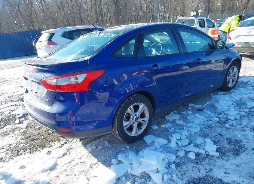 Photo 3 of 2012 Ford Focus SE (VIN 1FAHP3F20CL471910)